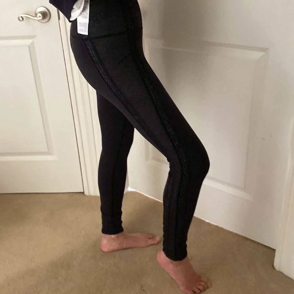 Lululemon black leggings - like new!